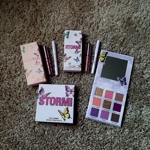 Kylie Cosmetics Stormi palette and lip sets